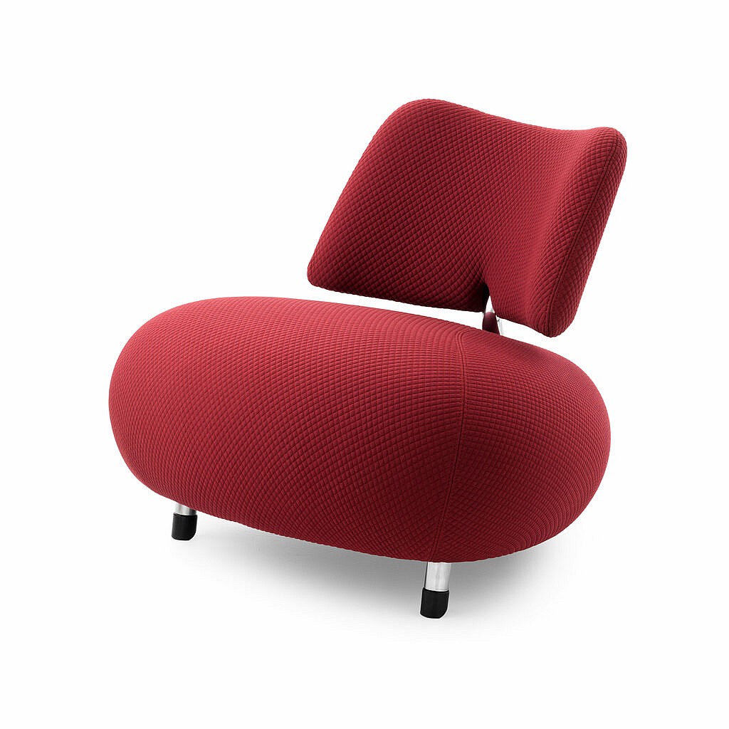 'Pallone' red chair, Leolux at Beaufort Collection