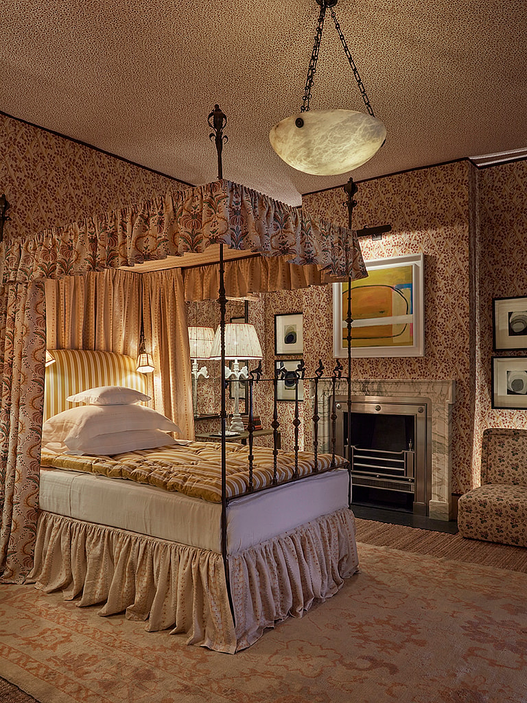 Tissus d'Helene Bedroom at the WOW!house designed by Joanna Plant