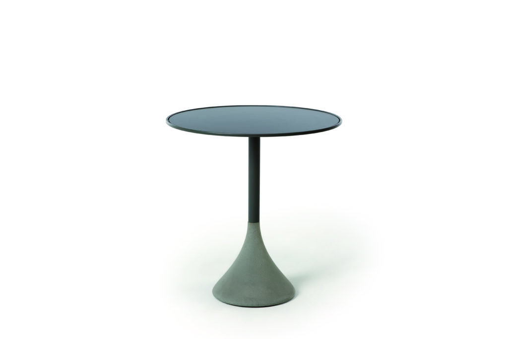 'Concreto' table in grey black, Ethimo
